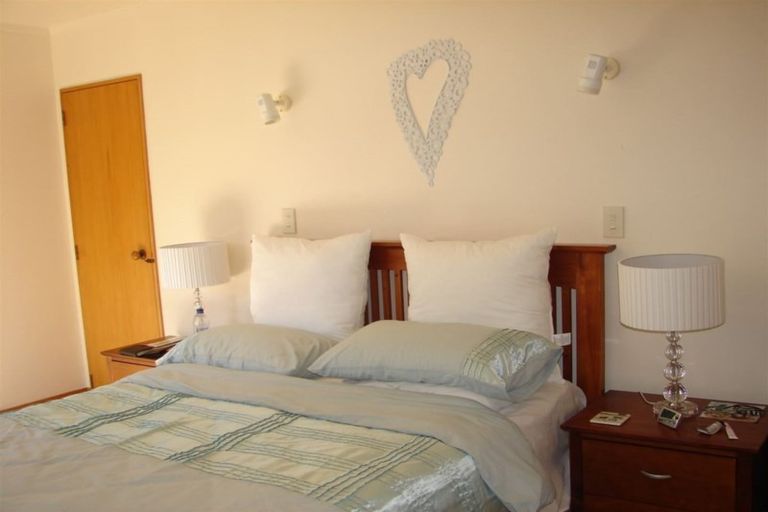 Photo of property in 22 Myrtle Drive, Omokoroa, 3114