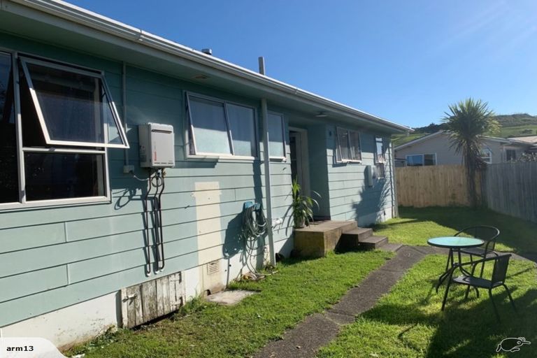 Photo of property in 1/34 Darren Crescent, Half Moon Bay, Auckland, 2012