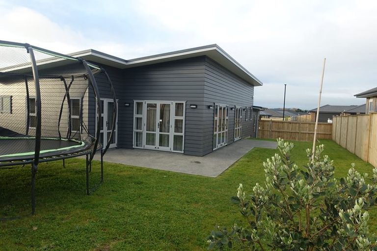 Photo of property in 140 Hillpark Drive, Pokeno, 2402