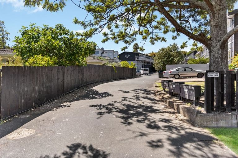 Property details for 1/11 Don Croot Street, Morningside, Auckland, 1021