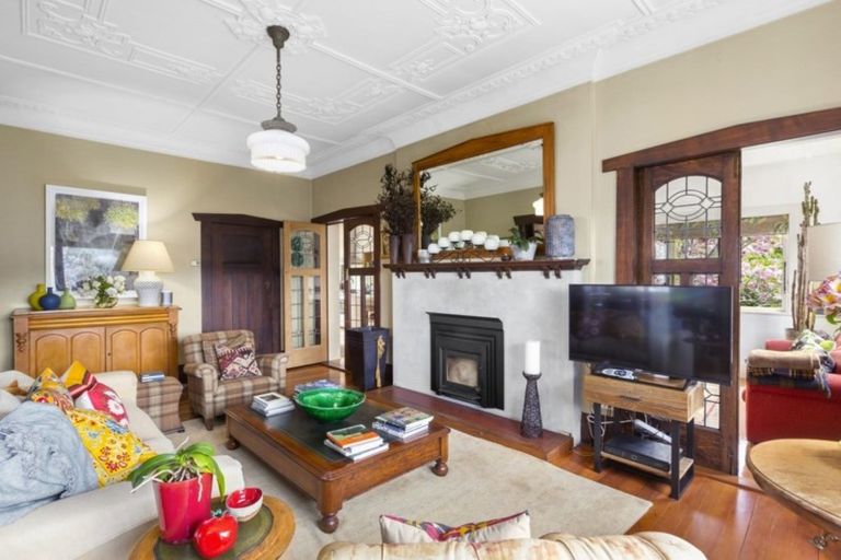 Photo of property in 18 Cliffs Road, Saint Clair, Dunedin, 9012