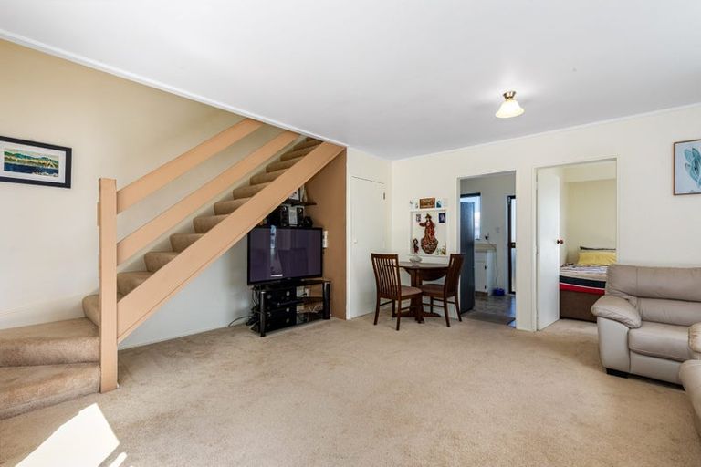 Photo of property in 6a Mossburn Grove, Kelson, Lower Hutt, 5010