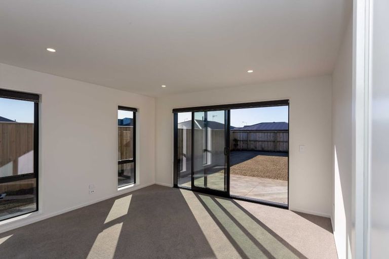 Photo of property in 6 Sanders Way, Rolleston, 7614