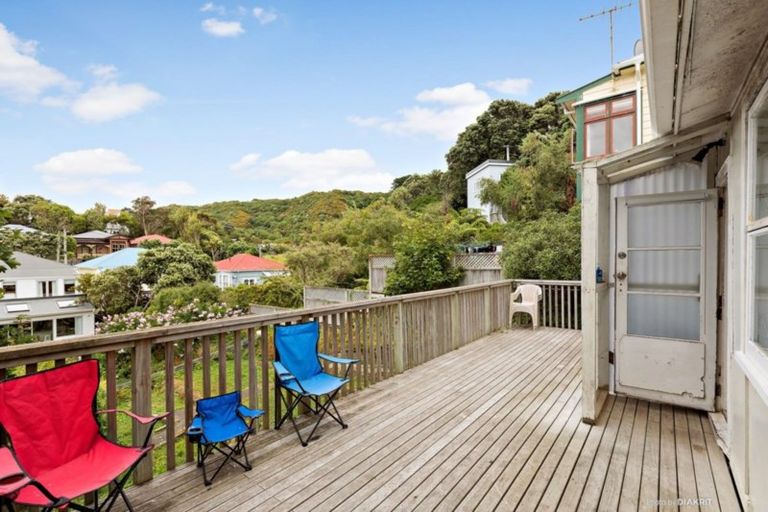 Photo of property in 7 Murray Street, Island Bay, Wellington, 6023