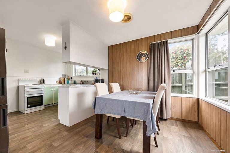 Photo of property in 9 Gallony Avenue, Massey, Auckland, 0614