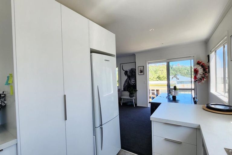 Photo of property in 4b Rahui Street, Strathmore Park, Wellington, 6022