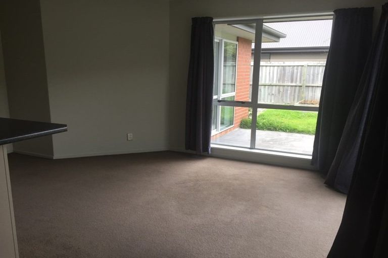 Photo of property in 17 Blowers Place, Halswell, Christchurch, 8025