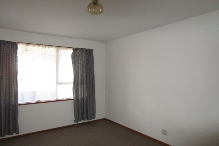 Photo of property in 2/15 Gardiners Road, Bishopdale, Christchurch, 8051