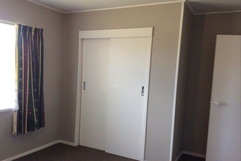 Photo of property in 11 Chatsworth Place, Highbury, Palmerston North, 4412