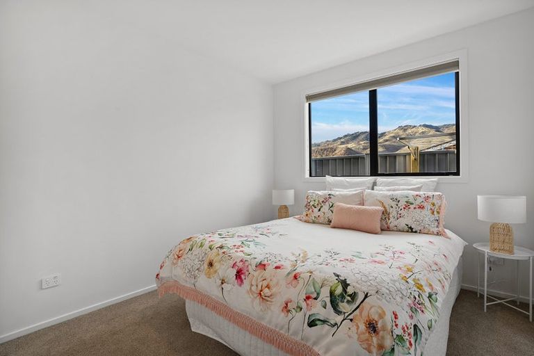 Photo of property in 37 Wallis Drive, Cromwell, 9310