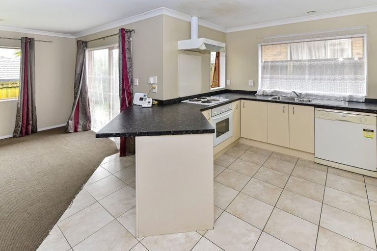 Photo of property in 63c Redoubt Road, Goodwood Heights, Auckland, 2105