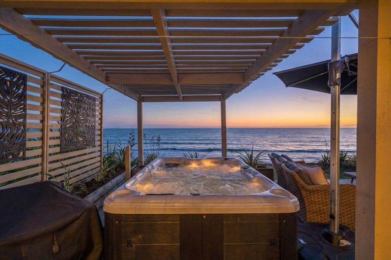 Photo of property in 151 Pukehina Parade, Pukehina, Te Puke, 3189