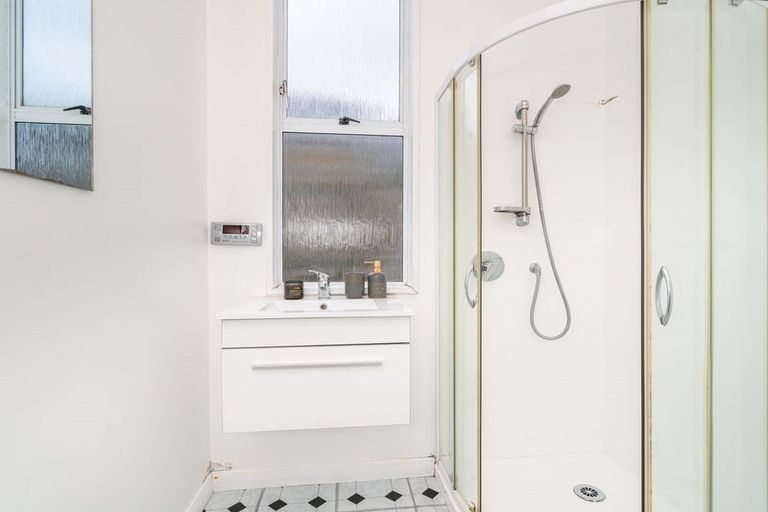 Photo of property in 32 Bernard Street, Kenmure, Dunedin, 9011