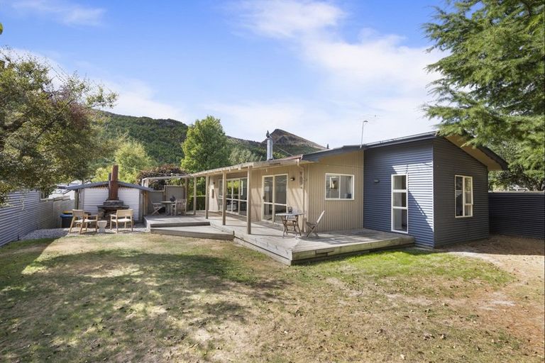 Photo of property in 20 Centennial Avenue, Arrowtown, 9302