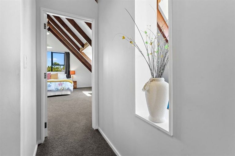 Photo of property in 77 Aorangi Road, Paraparaumu, 5032