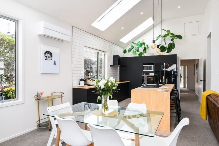 Photo of property in 18 Pretoria Avenue, Saint Clair, Dunedin, 9012