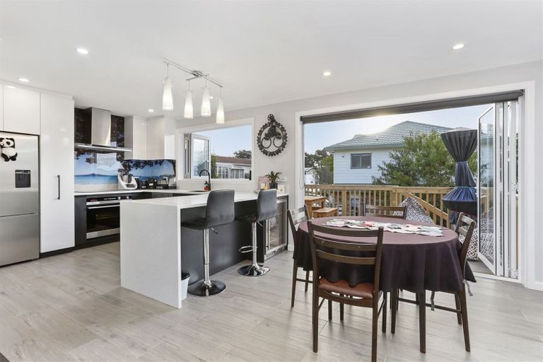 Photo of property in 1/84 Birkenhead Avenue, Birkenhead, Auckland, 0626