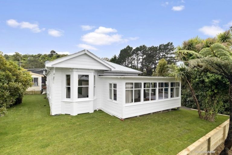 Photo of property in 75 Ironside Road, Johnsonville, Wellington, 6037