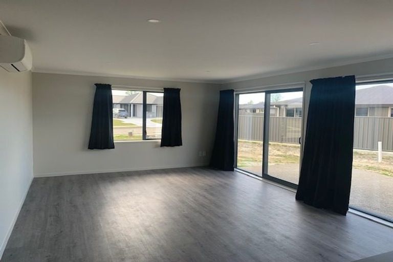 Photo of property in 92 Belgrove Drive, Waipukurau, 4200