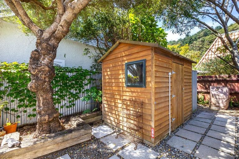 Photo of property in 57 Marine Parade, Eastbourne, Lower Hutt, 5013