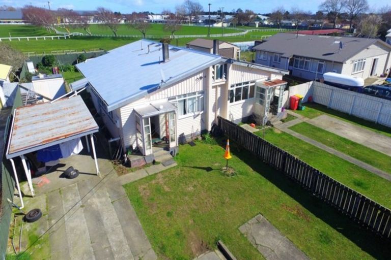 Photo of property in 18 Forth Street, Levin, 5510