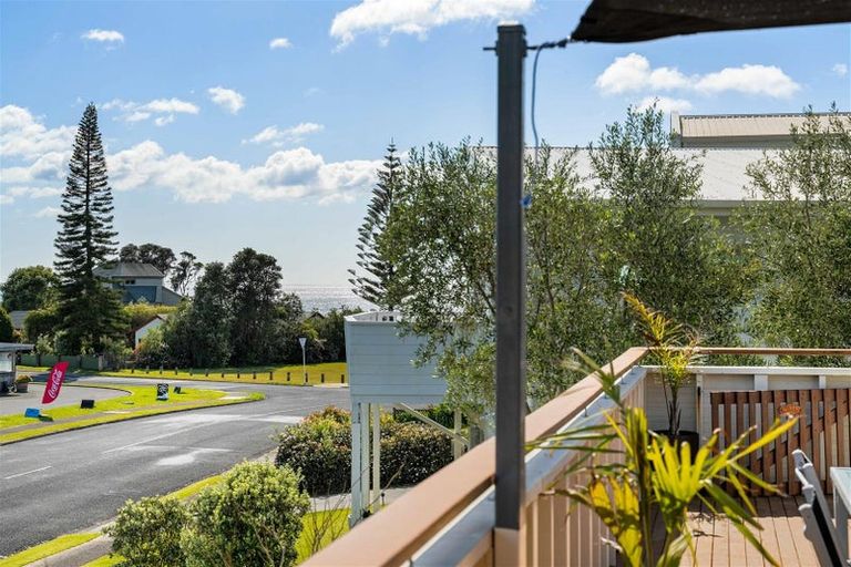 Photo of property in 206 Onemana Drive, Onemana, Whangamata, 3691