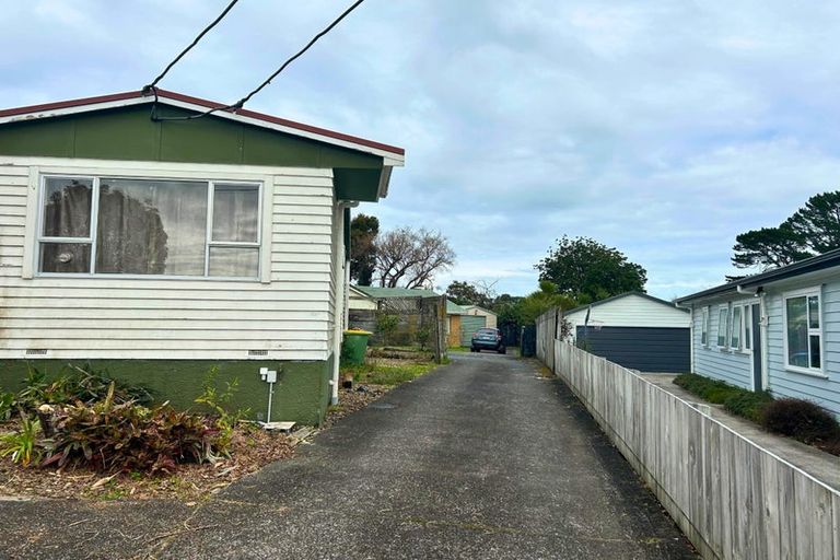 Photo of property in 20 Armagh Road, Blockhouse Bay, Auckland, 0600