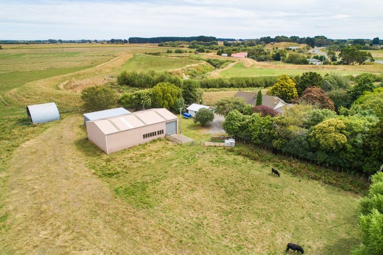 Photo of property in 1216 Rangiotu Road, Tiakitahuna, Palmerston North, 4477