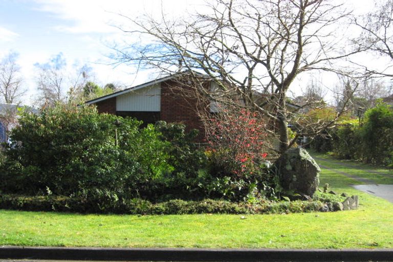 Photo of property in 10 Pearce Place, Kinloch, Taupo, 3377