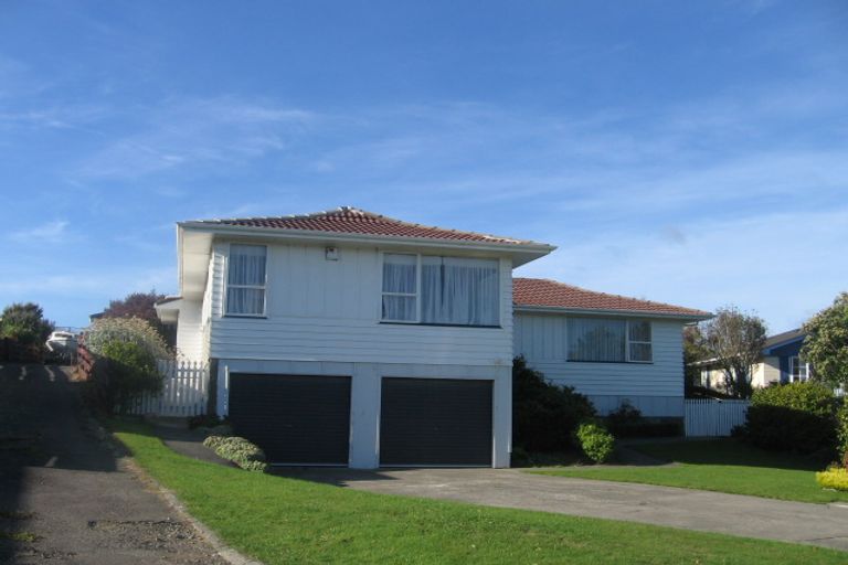 Photo of property in 8 The Quarterdeck, Whitby, Porirua, 5024
