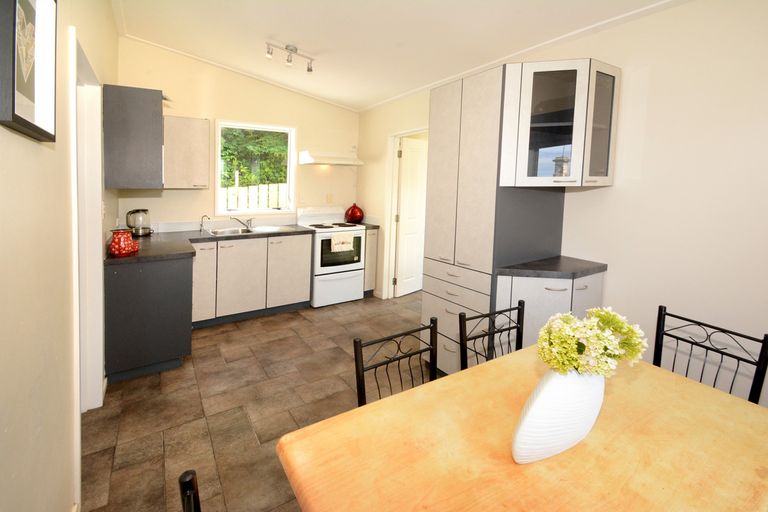 Photo of property in 62 South Road, The Glen, Dunedin, 9011