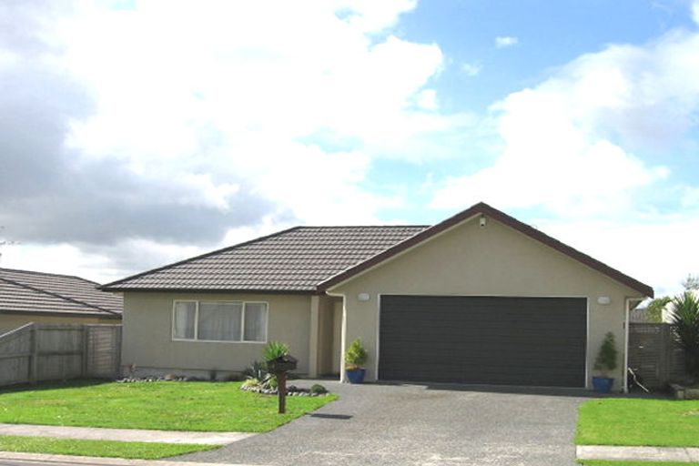 Photo of property in 12 Pyrite Street, Westgate, Auckland, 0614