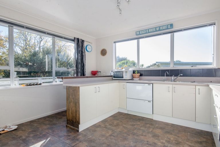 Photo of property in 9 Snowden Place, Raglan, 3225