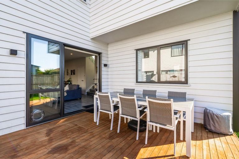 Photo of property in 45 Baumea Rise, Massey, Auckland, 0614