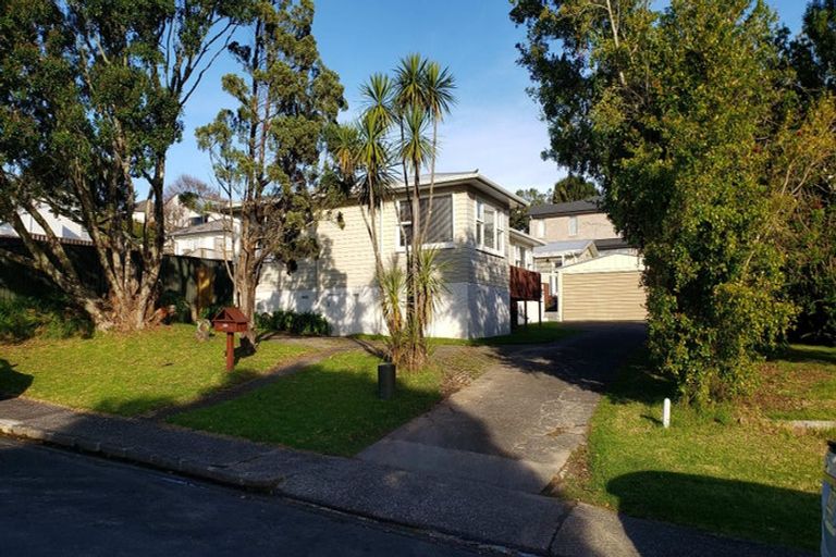 Photo of property in 15 Linwood Avenue, Forrest Hill, Auckland, 0620