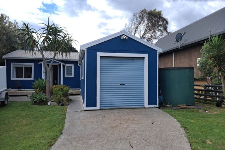 Photo of property in 134 Maunsell Road, Port Waikato, Tuakau, 2695