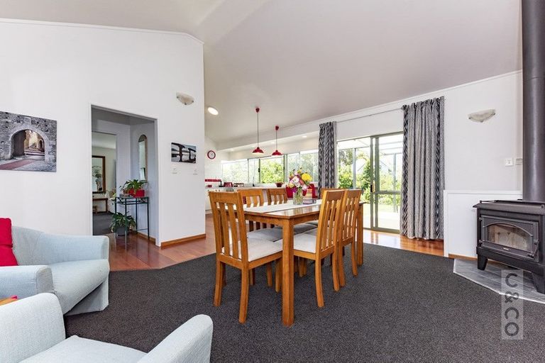 Photo of property in 30 Rosella Grove, Waimauku, 0812