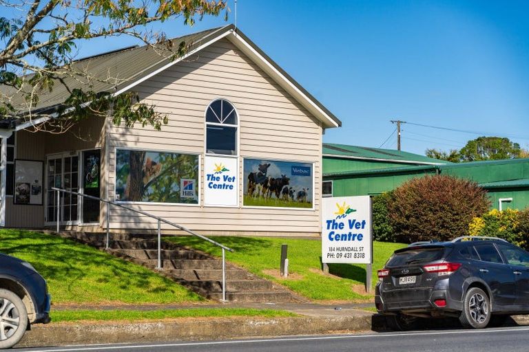 Photo of property in 122 Hurndall Street East, Maungaturoto, 0520