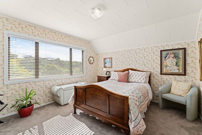 Photo of property in 75 Glenross Street, Glenross, Dunedin, 9011