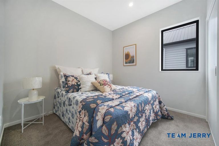Photo of property in 21 Farranfore Road, Opaheke, Papakura, 2113