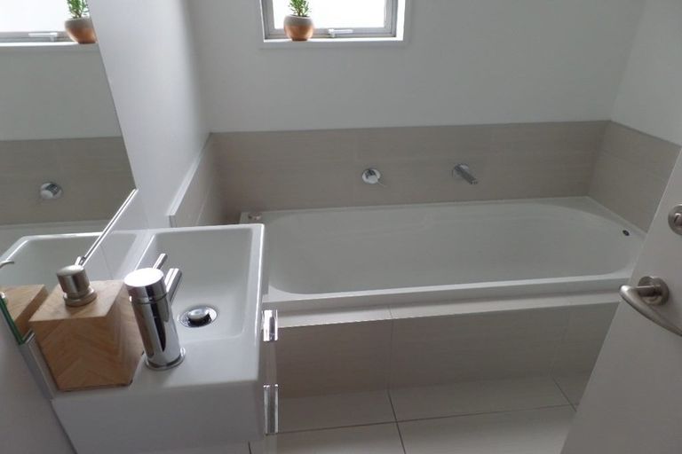 Photo of property in 41d Mcmahon Drive, Aidanfield, Christchurch, 8025