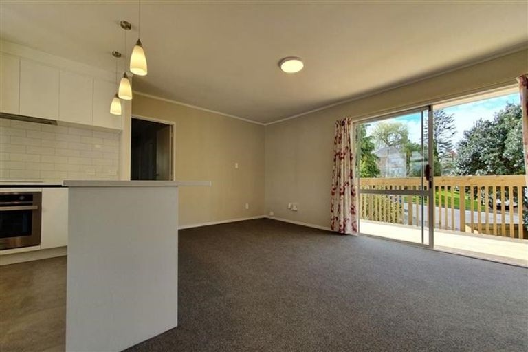 Photo of property in 11 Freyberg Place, Howick, Auckland, 2014