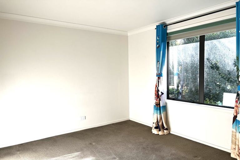 Photo of property in 13 Kimberly Grove, Greenhithe, Auckland, 0632