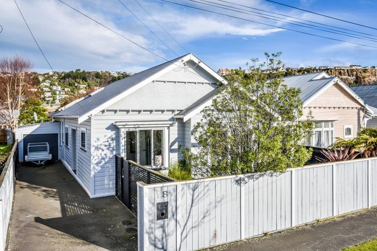 Photo of property in 18 Pretoria Avenue, Saint Clair, Dunedin, 9012