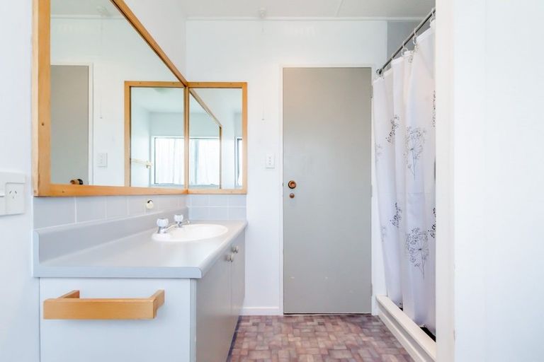 Photo of property in 14 Te Kupe Road, Paraparaumu Beach, Paraparaumu, 5032