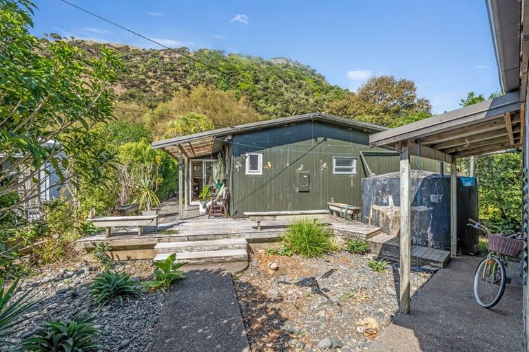 Photo of property in 19 Maraetai Place, Port Waikato, Tuakau, 2695