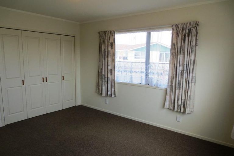 Photo of property in 24 Trimble Place, Bell Block, New Plymouth, 4312