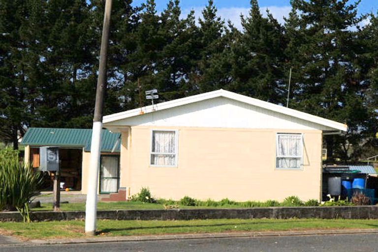 Photo of property in 51 Calthorp Close, Favona, Auckland, 2024