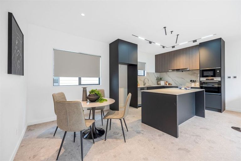 Photo of property in 40e Evelyn Place, Hillcrest, Auckland, 0627