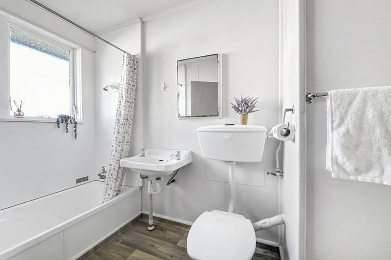 Photo of property in 32 Jollie Street, Linwood, Christchurch, 8062